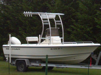 2001 Sea Hunt Triton 172 with SG300