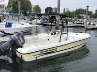 2004 HydraSports Bay Bolt 2300 with SG600 T-Top