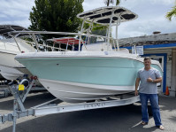 2019 Robalo R180 CC with SG600 T-Top