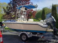 2004 KeyWest 186 with SG300 T-Top