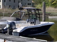 2014 Robalo R180 with SG900 T-Top