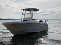 2019 Robalo R180 with SG300 T-Top