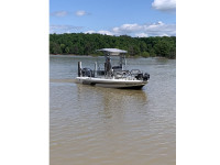 2017 Skeeter Bay Boat with T-Top and Accessories