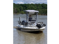 2017 Skeeter Bay Boat with T-Top and Accessories