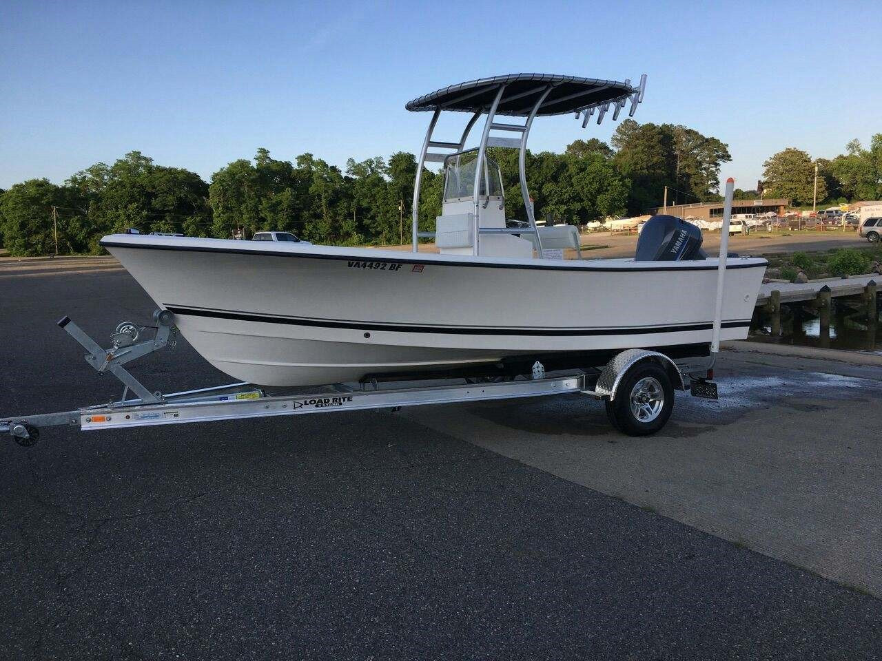 2004 Maycraft 19 with SG300 TTop Review Stryker TTops