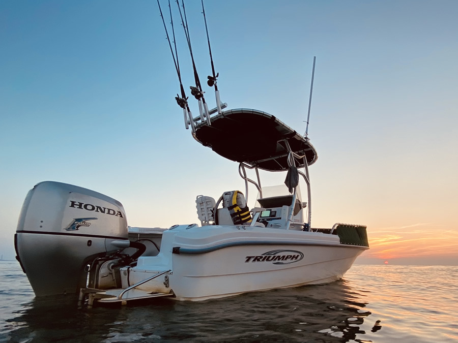 2006 Triumph 195 with SG600 T-Top Review | Stryker T-Tops