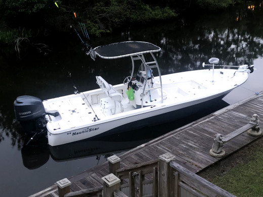 2014 Nautic Star 244XTS  with SG300 T-Top
