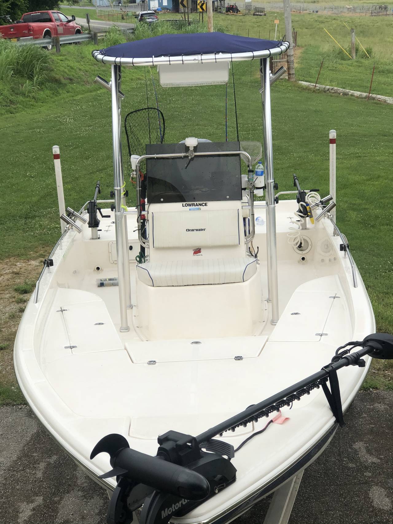 2009 Clearwater Baystar 2400 with a SG600 boat t-top, photo 3 of 6