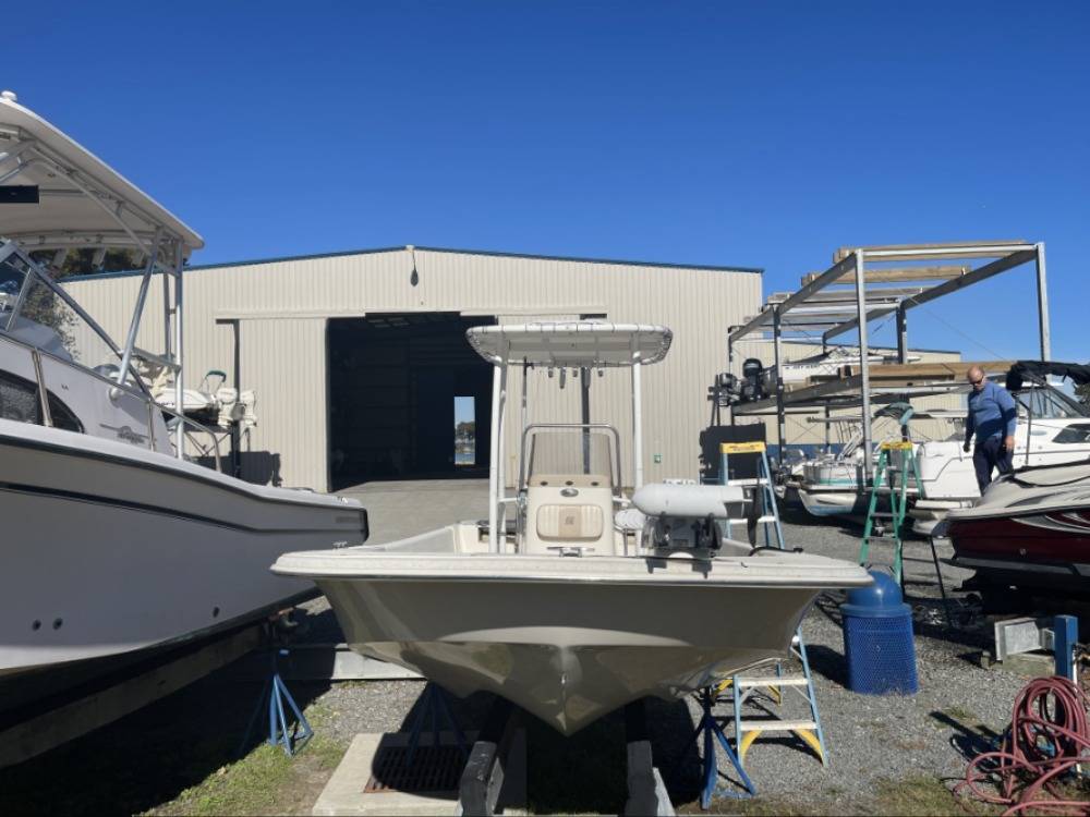 2015 Carolina Skiff 218 DLV with a SG600 boat t-top, photo 2 of 3