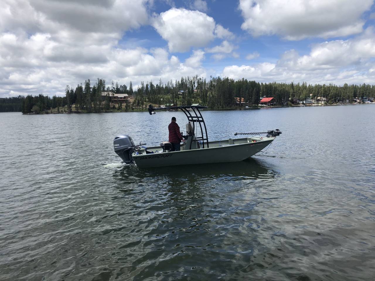 2017 Smoker Craft 1866 Sportsman with a SG300 boat t-top, photo 2 of 6