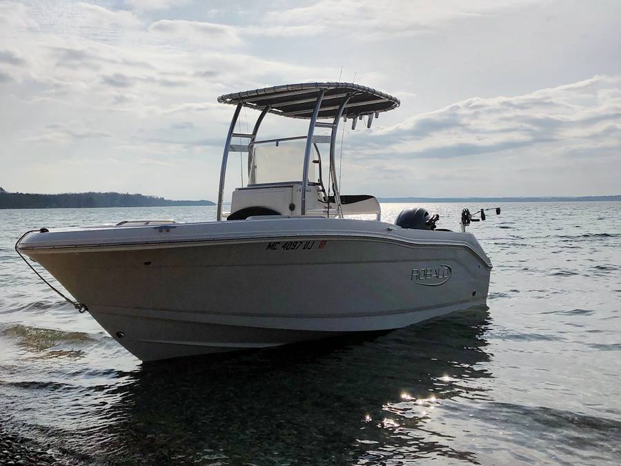 2019 Robalo R180