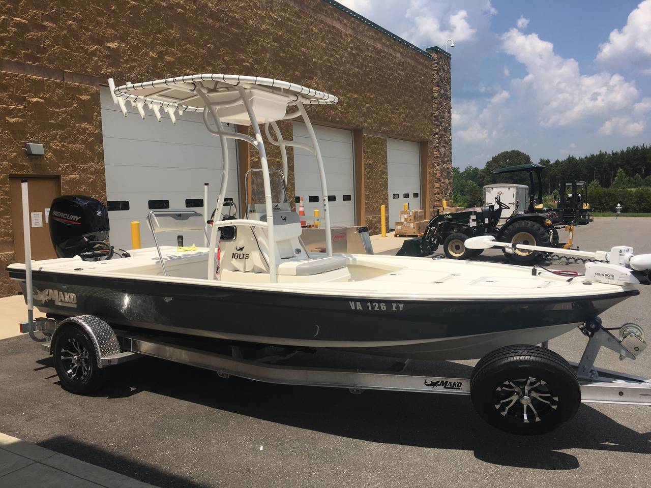 2020 Mako 18 LTS with a SG600 boat t-top, photo 1 of 3