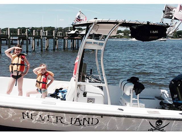 1975 Mako 19 with a SG300 boat t-top