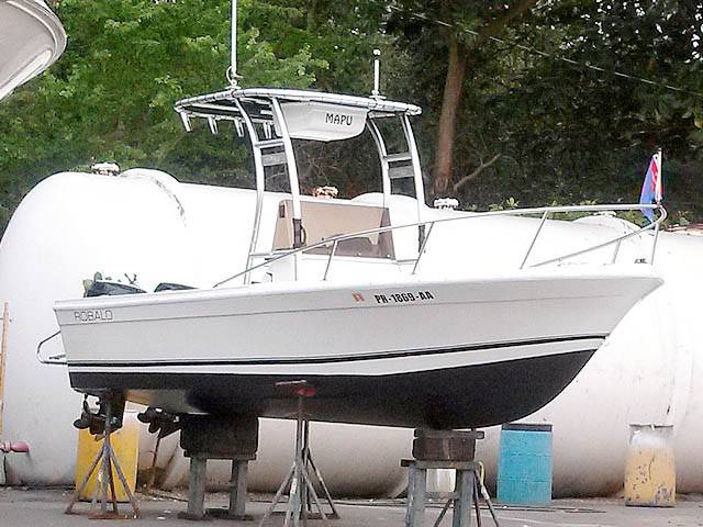 1977 Robalo with a SG300 boat t-top, photo 3 of 8