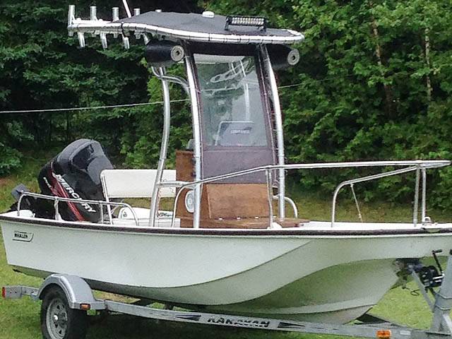 1979 Boston Whaler Montauk 17' with a SG600 boat t-top, photo 1 of 7