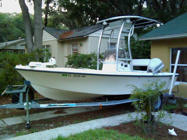 1980 Mako 17' with a SG300 boat t-top