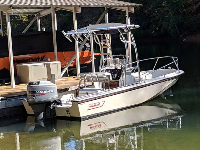 1983 Boston Whaler Outrage 18' with a SG600 boat t-top, photo 1 of 2