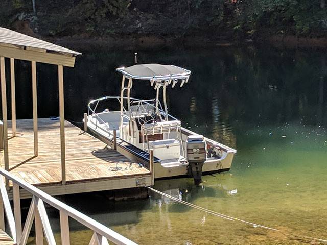 1983 Boston Whaler Outrage 18' with a SG600 boat t-top, photo 2 of 2