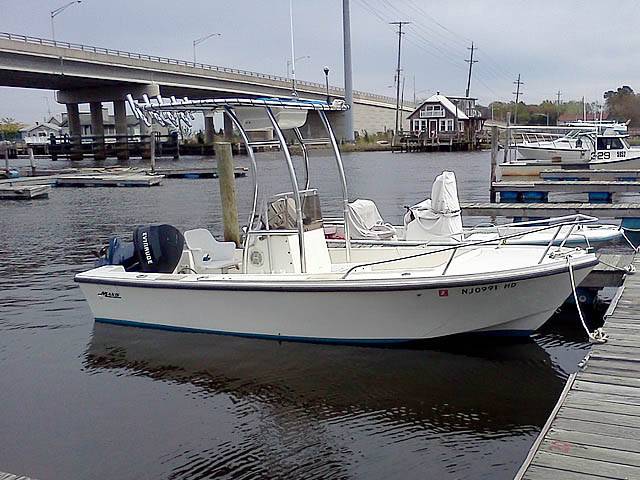 1983 Mako 17' with a SG300 boat t-top, photo 1 of 7