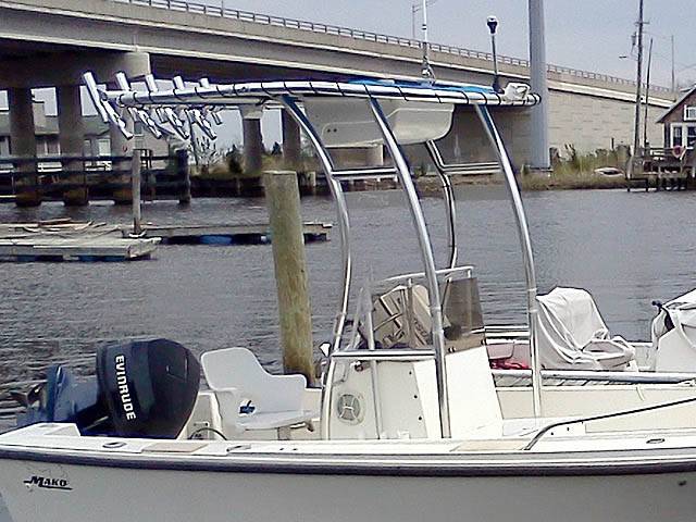 1983 Mako 17' with a SG300 boat t-top, photo 2 of 7