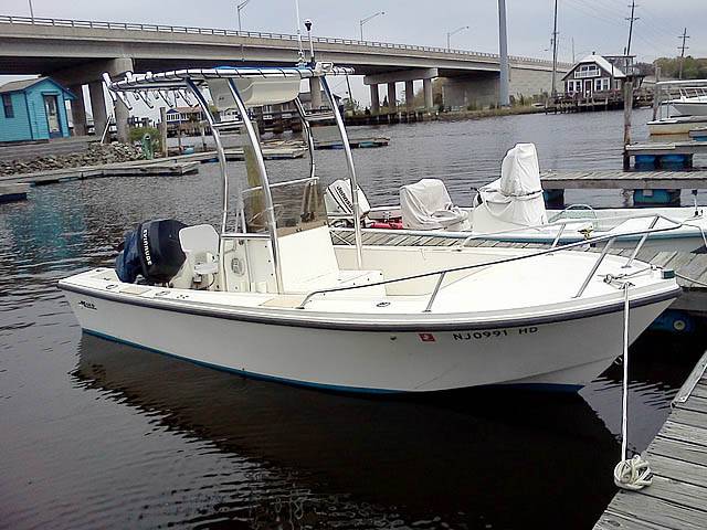 1983 Mako 17' with a SG300 boat t-top, photo 3 of 7