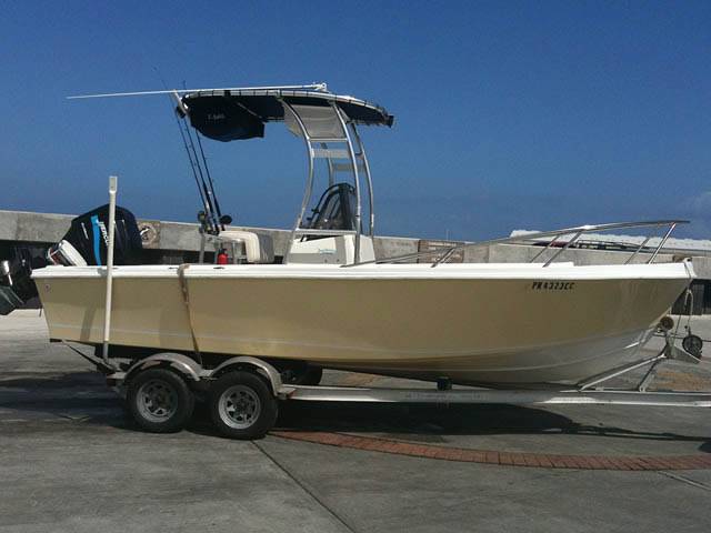 1984 Mako 20 cc with a SG300 boat t-top, photo 2 of 3