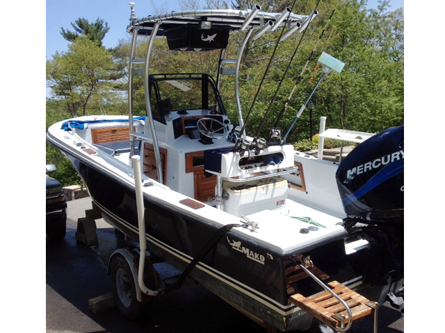1984 Mako 21B with a SG300 boat t-top, photo 3 of 4