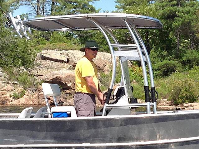 1984 Stanley 18' with a SG300 boat t-top, photo 2 of 15