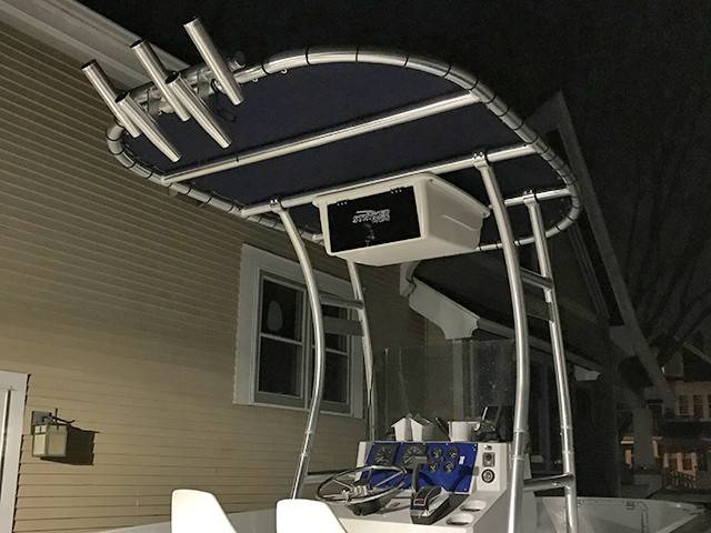 1985 Bayliner Trophy CC1901 with a SG300 boat t-top, photo 3 of 3