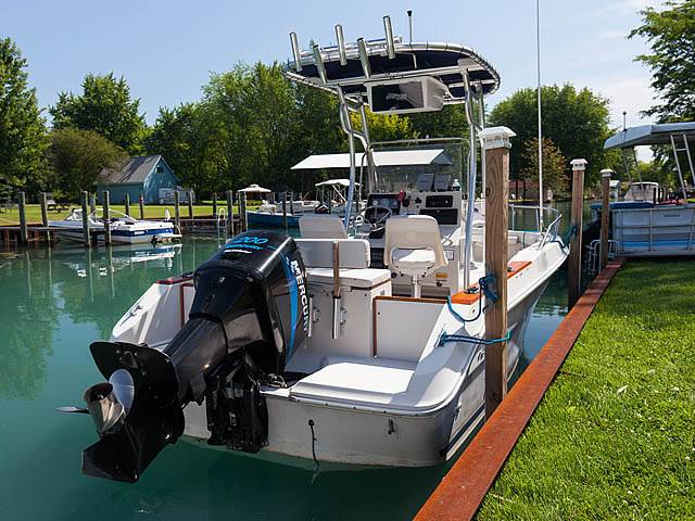 1988 Sea Ray Laguna CC with a SG600 boat t-top, photo 1 of 2