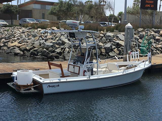1988 Shamrock Center Console with a SG300 boat t-top, photo 2 of 3