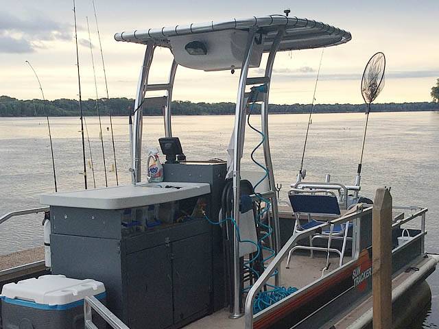 1988 SUN TRACKER Bass Buggy Pontoon Boat with a SG300 boat t-top, photo 2 of 3
