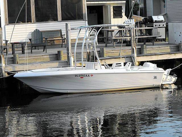 1993 Pro-Line 17' with a SG300 boat t-top, photo 1 of 3