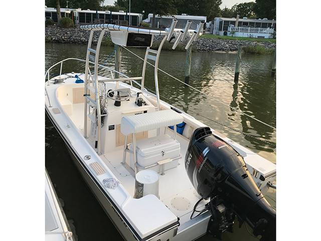 1995 Mako with a SG300 boat t-top
