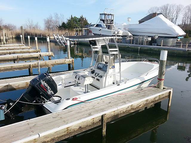 1995 Wahoo Center Console 18' with a SG300 boat t-top, photo 1 of 3