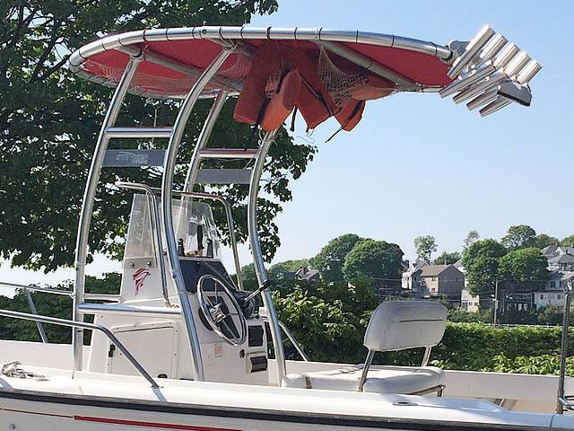 1998 Boston Whaler Outrage 17' with a SG300 boat t-top, photo 2 of 4