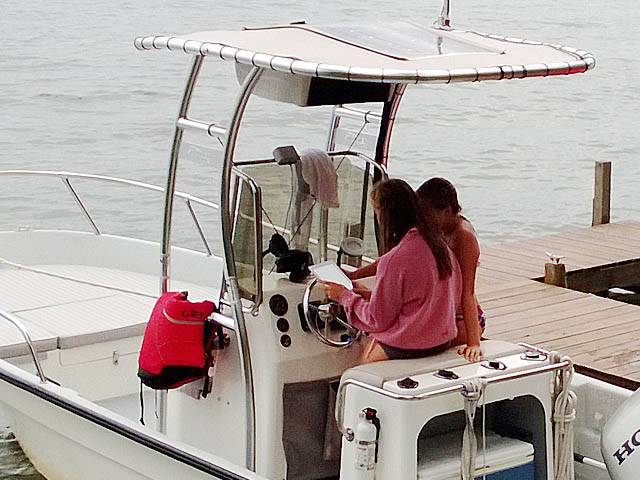 1998 Maritime 1890 with a SG600 boat t-top, photo 3 of 3