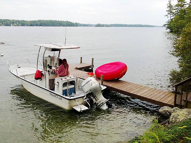 1998 Maritime 1890 with a SG600 boat t-top, photo 1 of 3