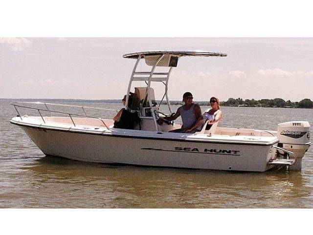1998 Sea Hunt Triton 200 with a SG300 boat t-top, photo 1 of 5