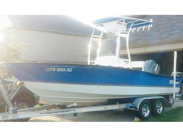 1998 Triton Bay Flight with a SG300 boat t-top, photo 1 of 4