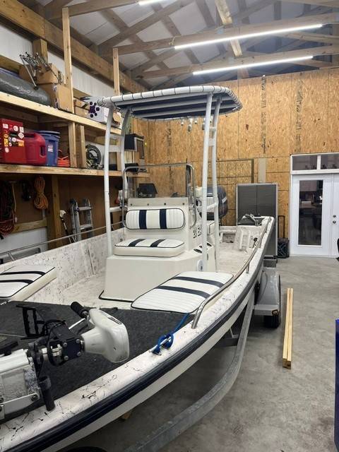 1999 Blazer Bay 2170 with a SG300 boat t-top, photo 3 of 6