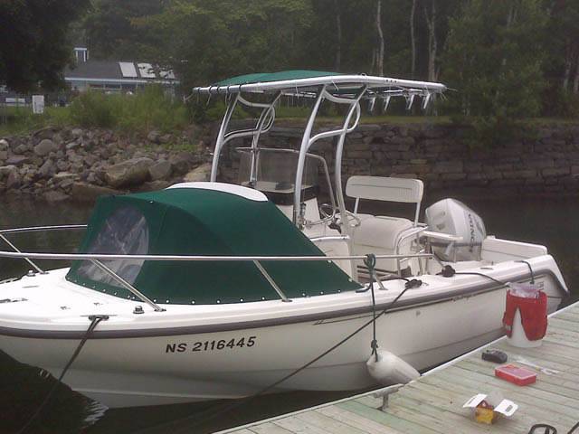 1999 Boston Whaler Outrage 18' with a SG600 boat t-top, photo 1 of 4