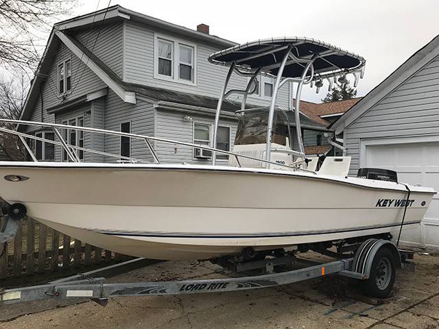 1999 Key West 1900cc with a SG600 boat t-top, photo 2 of 3