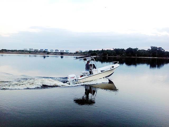 2000 Offshore 19' with a SG600 boat t-top, photo 3 of 5