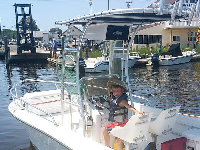 2001 Angler 18F with a SG300 boat t-top, photo 2 of 3