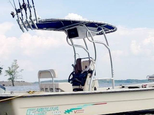 2001 Carolina Skiff 198 Semi-V with a SG600 boat t-top, photo 2 of 2