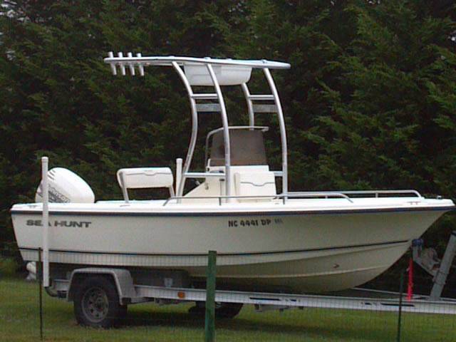 2001 Sea Hunt Triton 172 with a SG300 boat t-top, photo 1 of 2