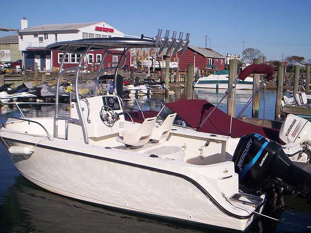 2001 Trophy Model 1903 with a SG600 boat t-top, photo 2 of 2
