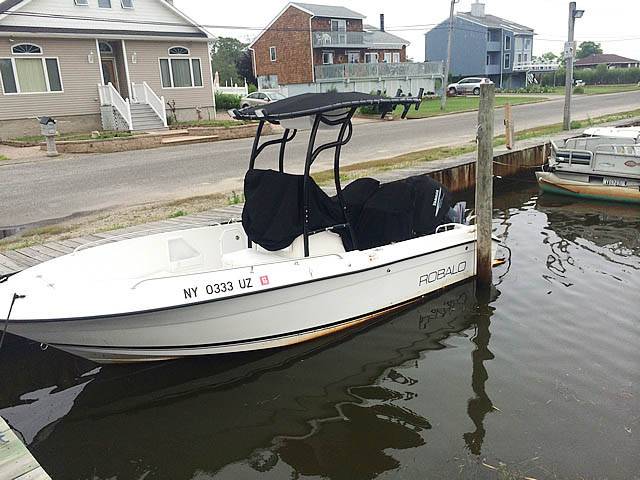 2002 Robalo with a SG600 boat t-top, photo 3 of 3