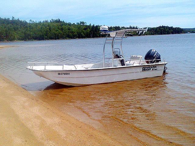 2004 Carolina Skiff 21 DLX with a SG300 boat t-top, photo 1 of 7